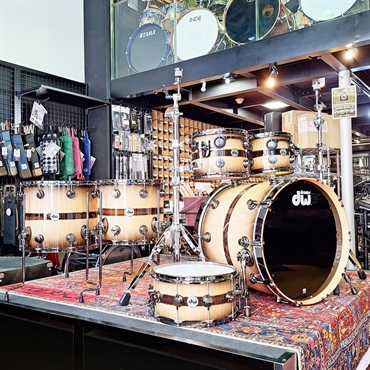 dw Collector's Pure Maple ''333'' Shell 6pc Drum Kit [BD22，FT16&14，TT12&10，SD14/Quick Candy Black Burst over Italian Sycamore Exotic Veneer - Ziricote Inlay w/ Gold Leaf Pinstripes]【イケベ楽器店創業50周年企画モデル！】