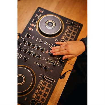 Pioneer DJ DDJ-FLX4-N【台数限定 GOLD Edition】【Power DJ'sオリジナル DDJ-FLX4初心者DJスタートガイド付属】【無償ダウンロード版rekordbox対応】 画像6
